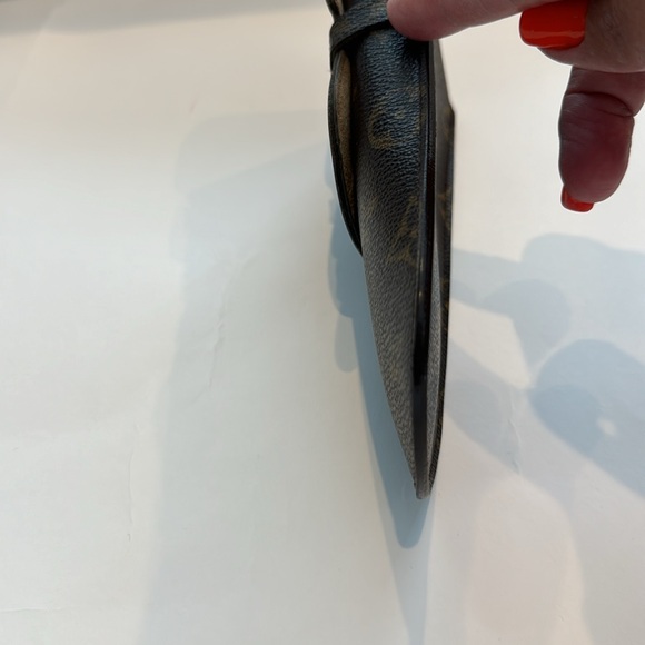 Louis Vuitton Authentic Pre Owned Monogram Etui a Lunettes Rabat Glasses Case. - Picture 4 of 12